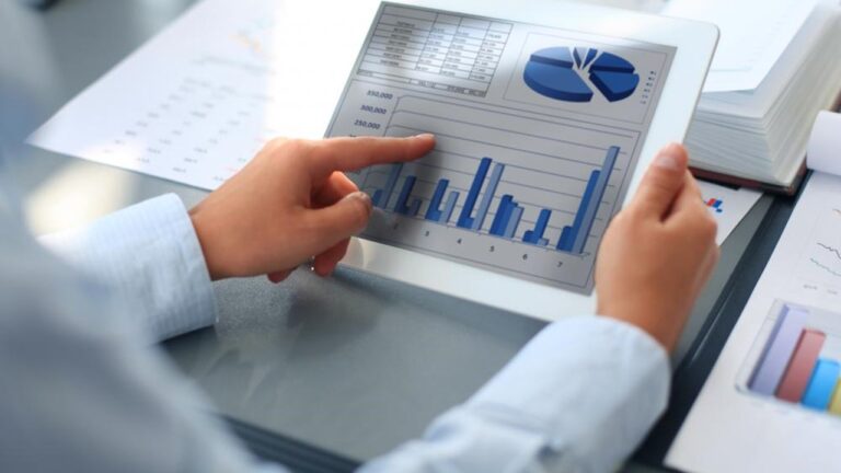 7 Top Jobs for POWER BI & New Feature of Microsoft Power BI is a software suite of business intelligence services
